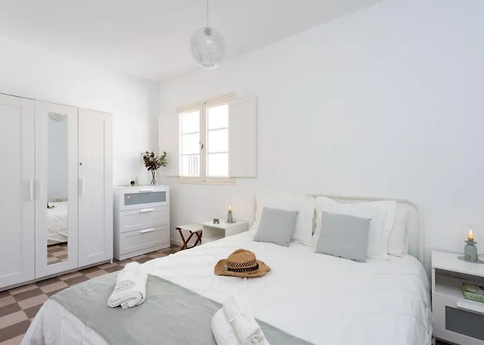 Home2book La Casita Del Mercado *